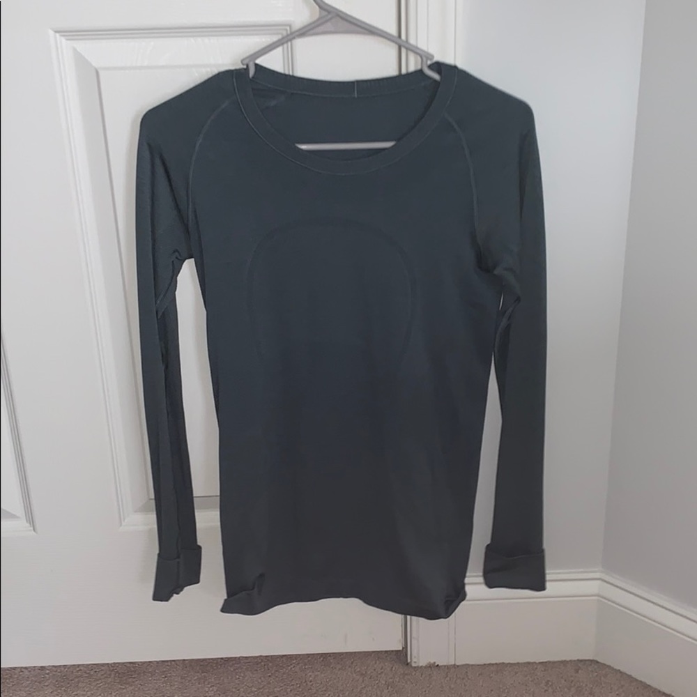 Lululemon long sleeve shirt